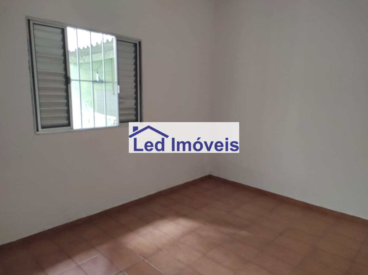 Casa à venda com 2 quartos, 180m² - Foto 9