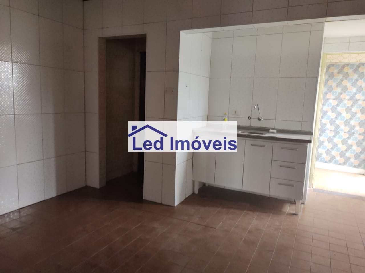 Casa à venda com 2 quartos, 180m² - Foto 7