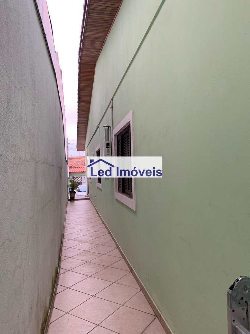 Casa à venda com 3 quartos, 130m² - Foto 18