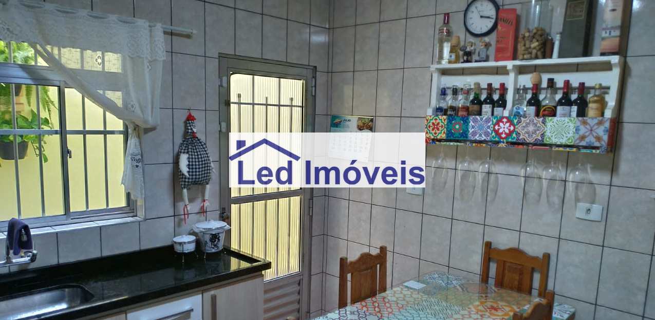 Sobrado à venda com 3 quartos, 125m² - Foto 4