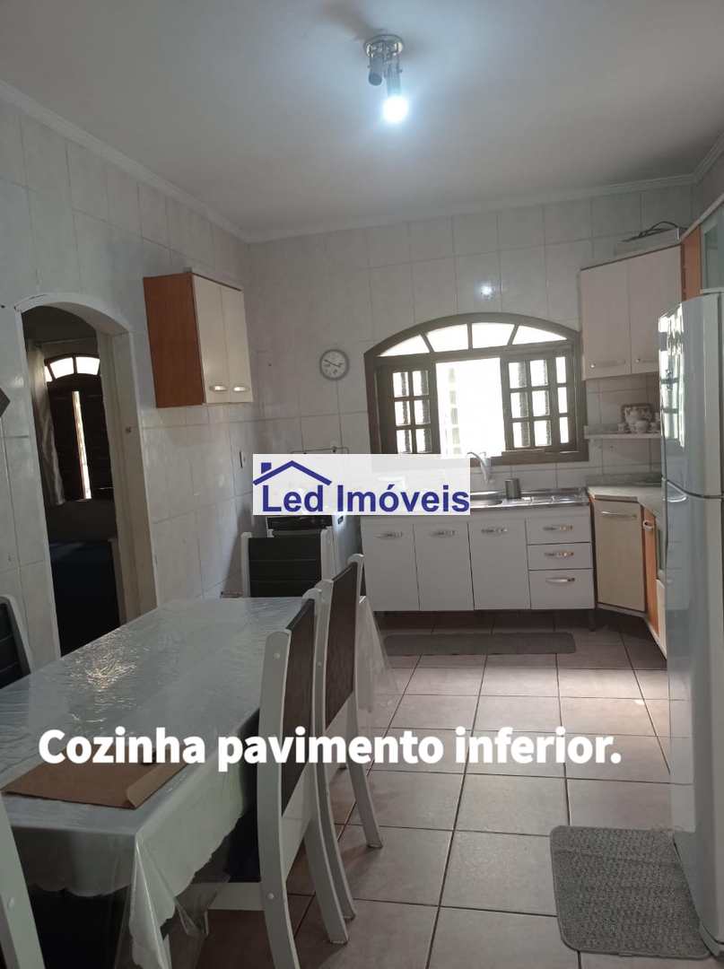 Sobrado à venda com 5 quartos, 300m² - Foto 5