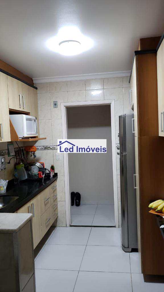 Apartamento à venda com 3 quartos, 65m² - Foto 4