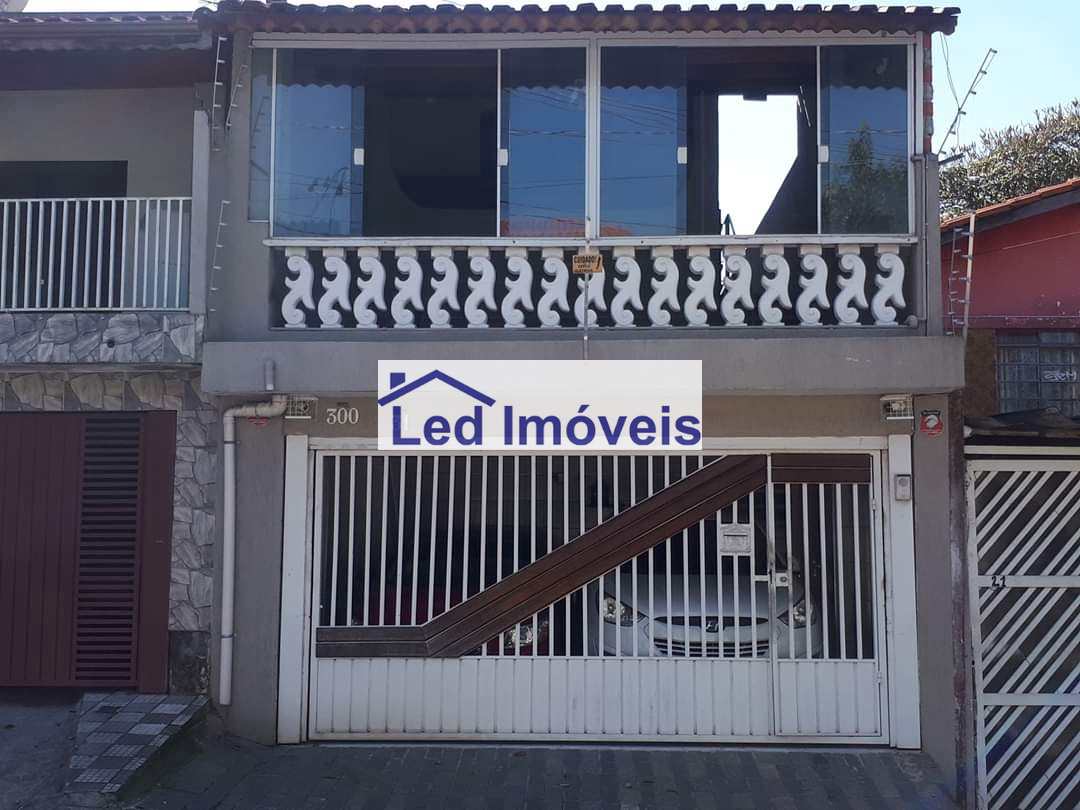 Sobrado à venda com 3 quartos, 125m² - Foto 1