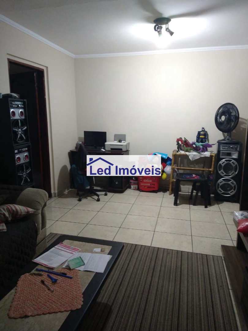 Sobrado à venda com 2 quartos, 197m² - Foto 3