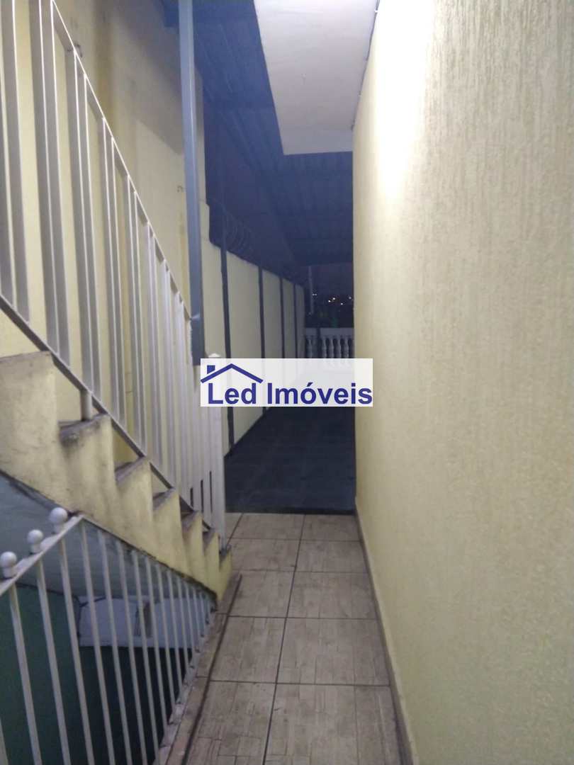 Sobrado à venda com 2 quartos, 197m² - Foto 18