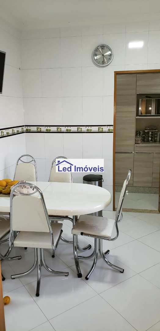 Casa à venda com 5 quartos, 413m² - Foto 11