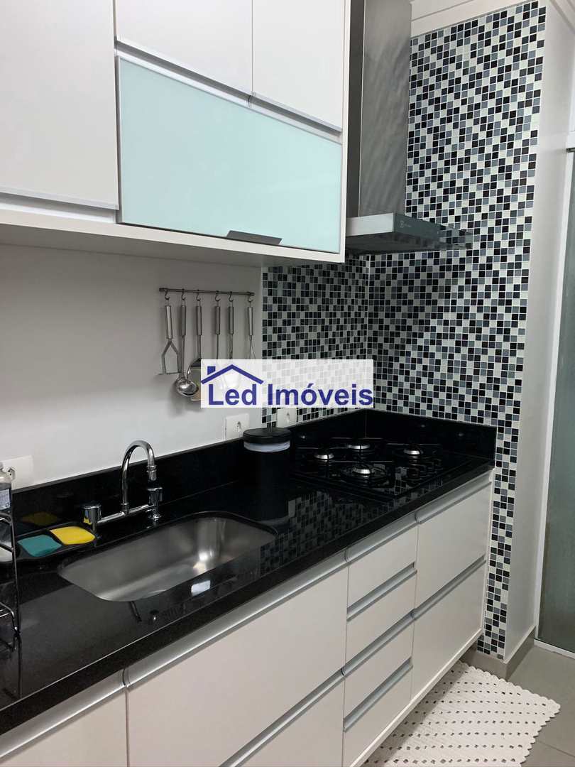 Apartamento à venda com 2 quartos, 61m² - Foto 4