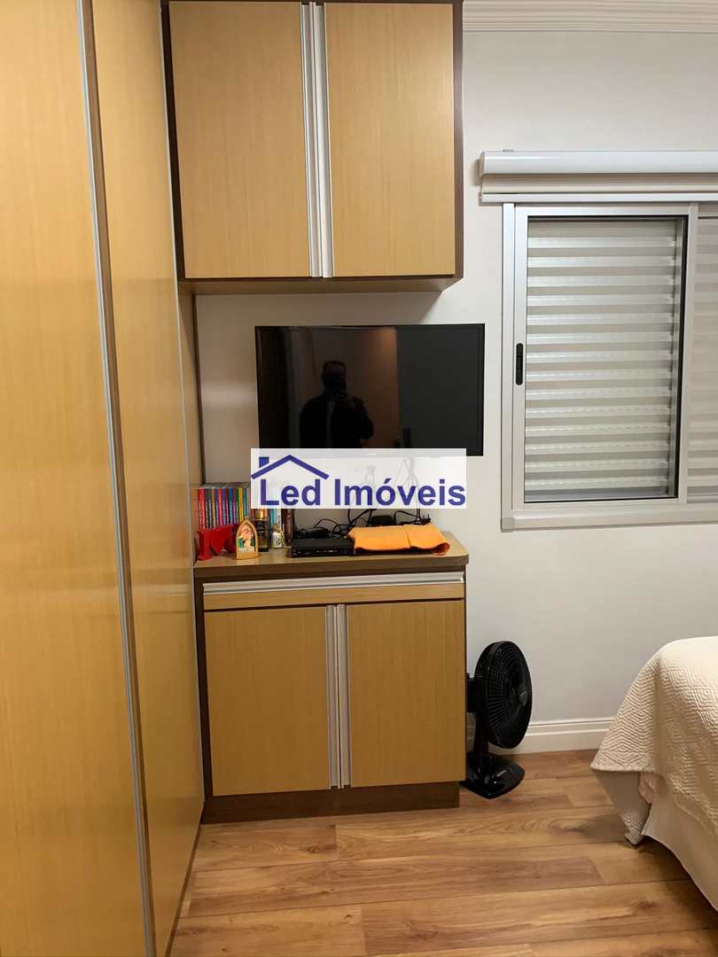 Apartamento à venda com 2 quartos, 61m² - Foto 11