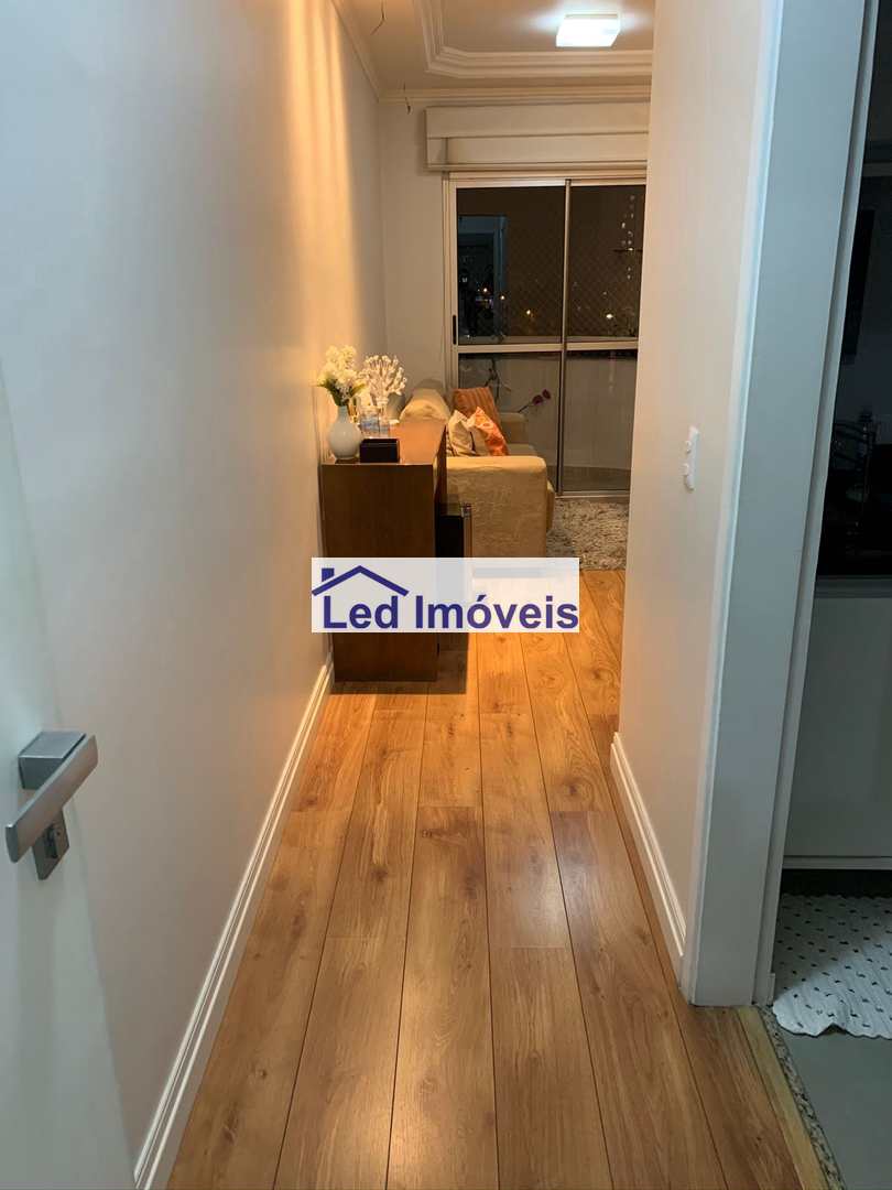 Apartamento à venda com 2 quartos, 61m² - Foto 7