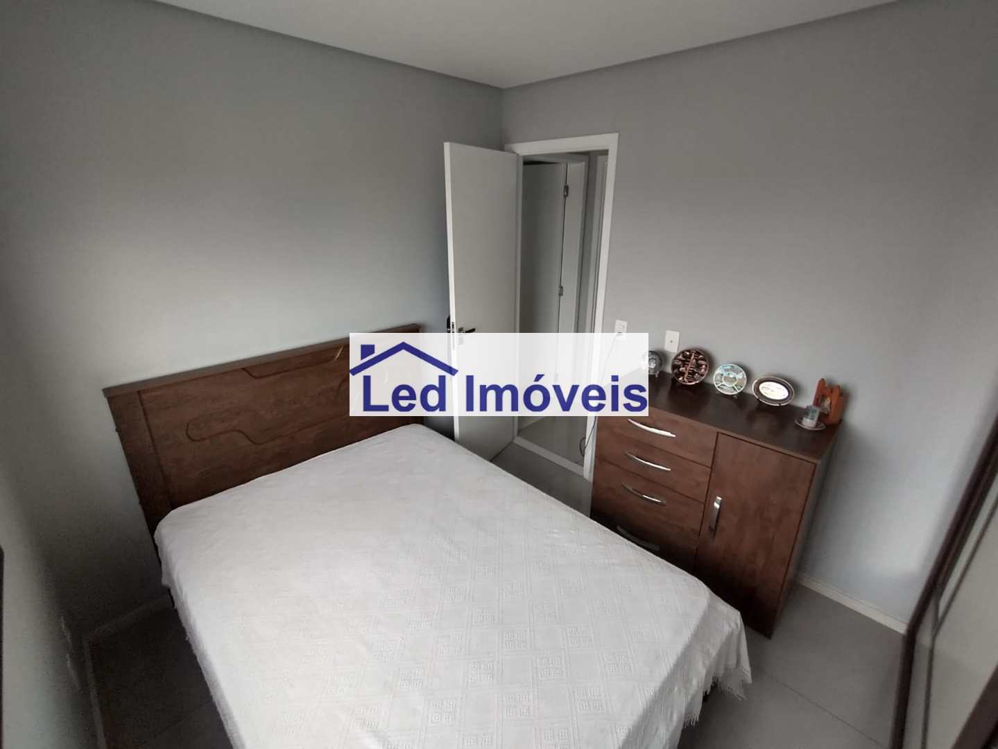 Apartamento à venda com 2 quartos, 60m² - Foto 19