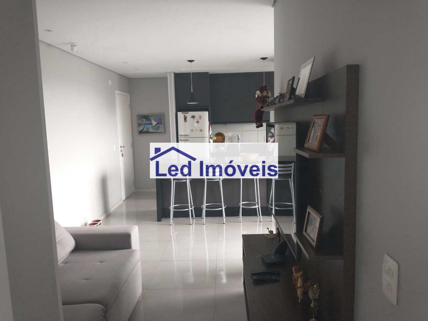 Apartamento à venda com 2 quartos, 60m² - Foto 3