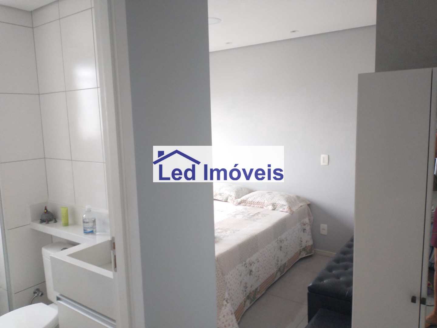 Apartamento à venda com 2 quartos, 60m² - Foto 15