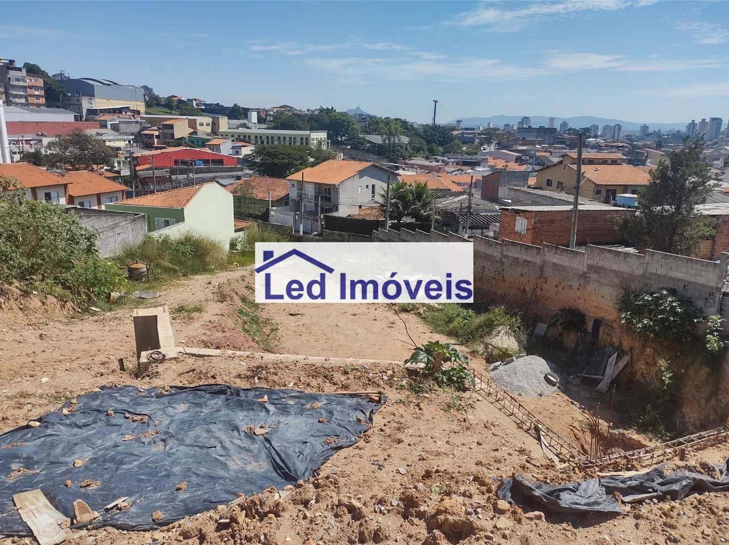 Terreno à venda, 2500m² - Foto 1