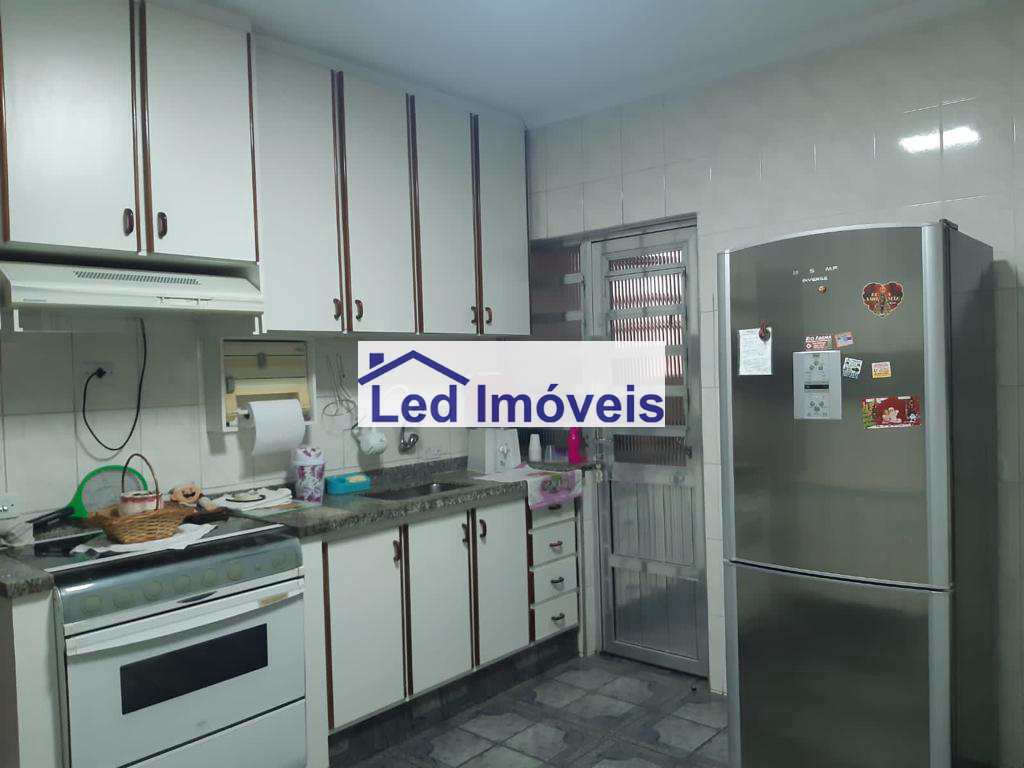 Casa à venda com 3 quartos, 149m² - Foto 6