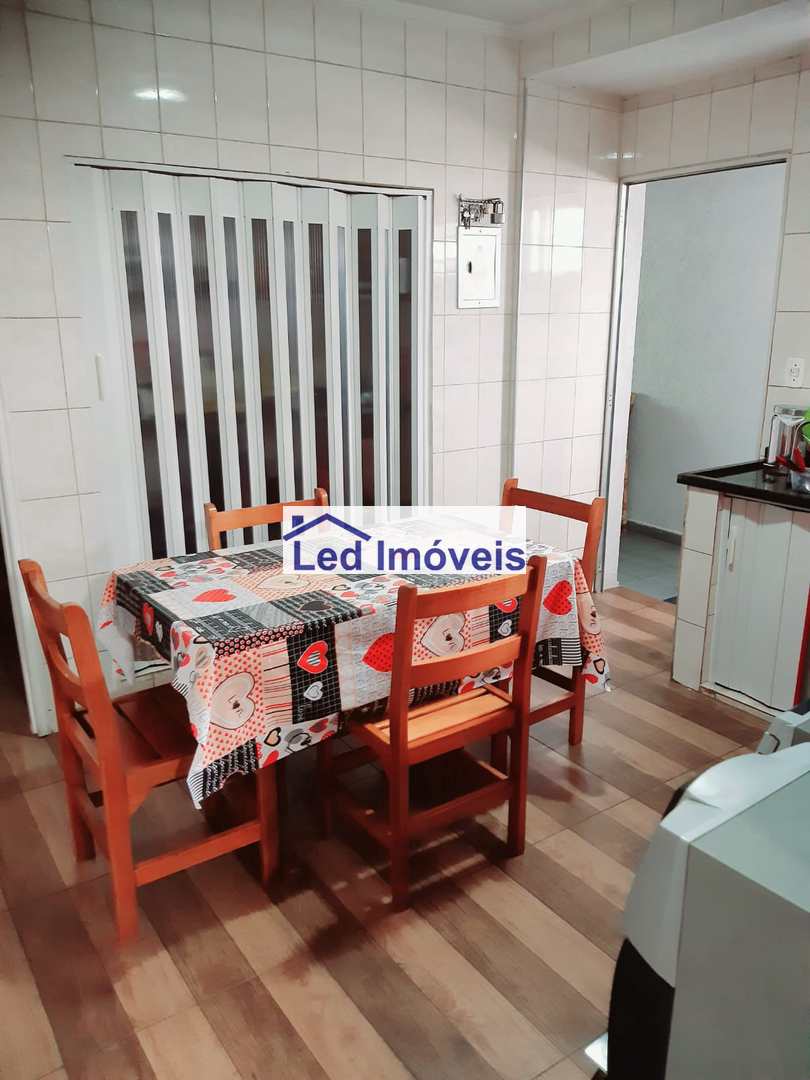 Casa à venda com 2 quartos, 160m² - Foto 5