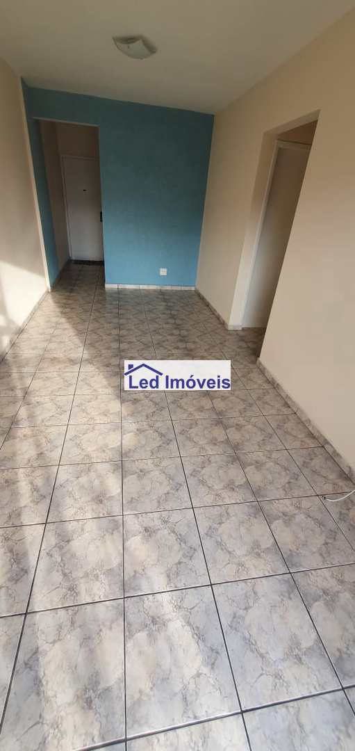 Apartamento à venda com 2 quartos, 62m² - Foto 3