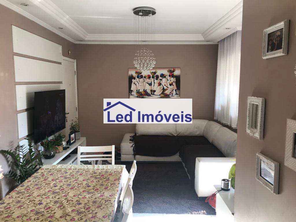 Apartamento à venda com 3 quartos, 80m² - Foto 1