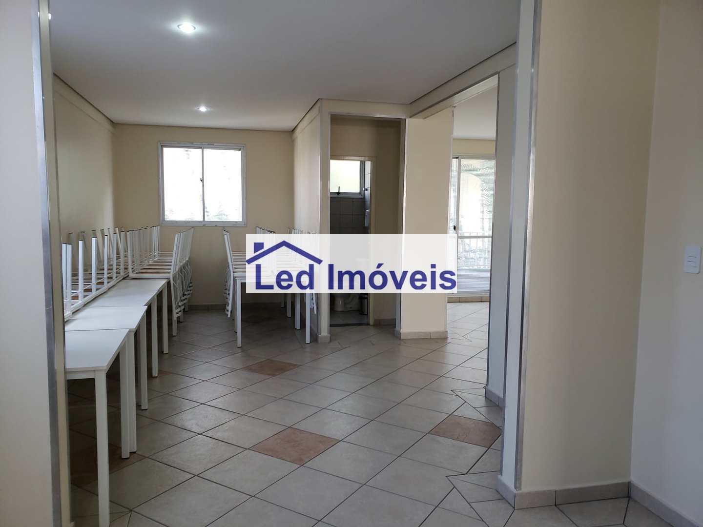 Apartamento à venda com 2 quartos, 55m² - Foto 29