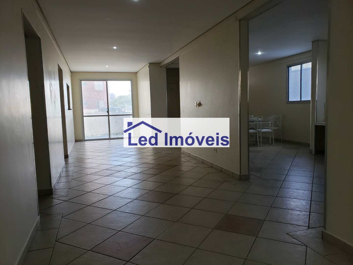 Apartamento à venda com 2 quartos, 55m² - Foto 30