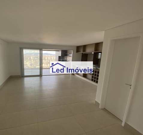 Apartamento à venda com 3 quartos, 113m² - Foto 1