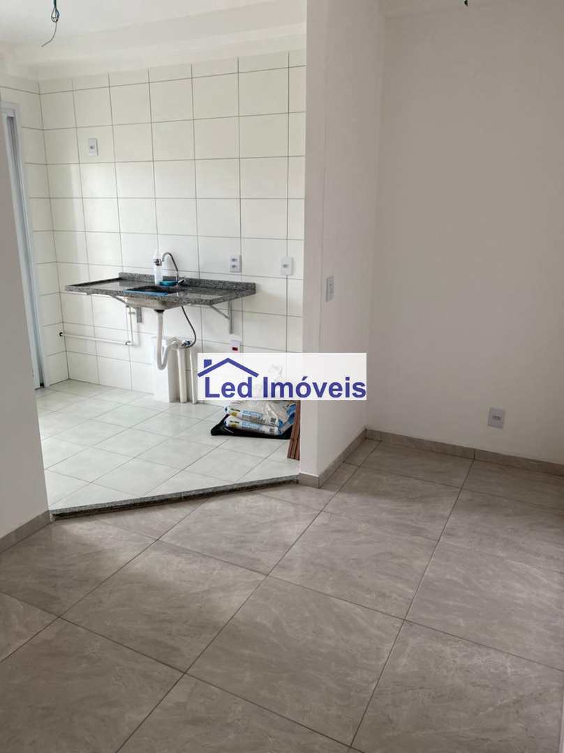 Apartamento à venda com 2 quartos, 37m² - Foto 2