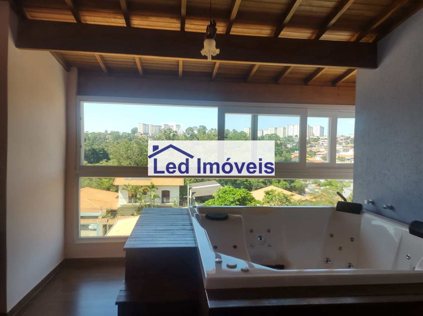 Casa à venda com 3 quartos, 325m² - Foto 10