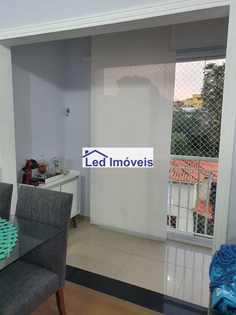 Apartamento à venda com 2 quartos, 70m² - Foto 4