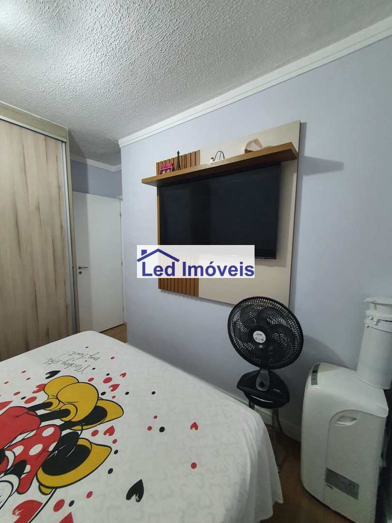 Apartamento à venda com 2 quartos, 70m² - Foto 11