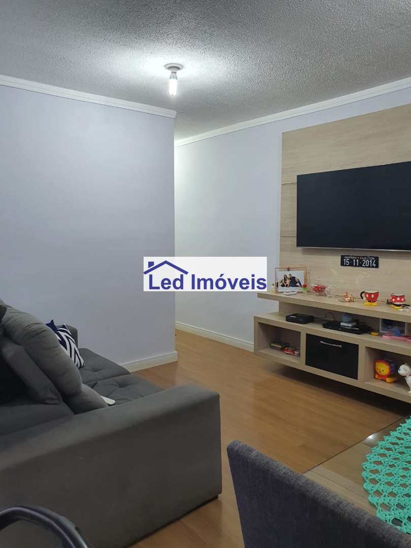 Apartamento à venda com 2 quartos, 70m² - Foto 2