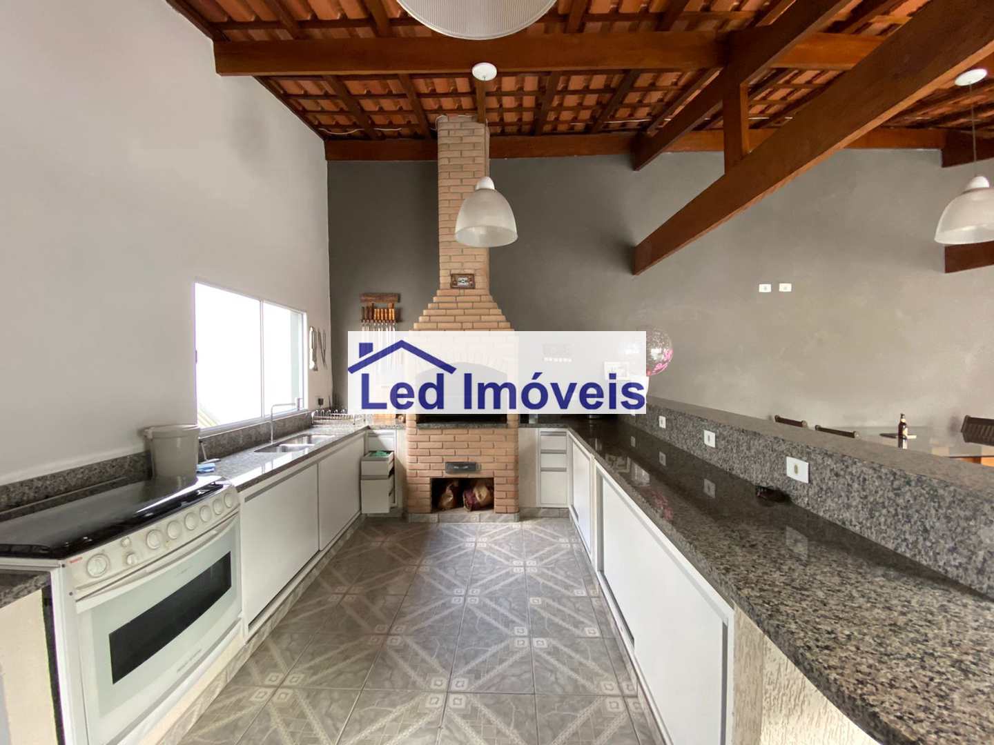 Casa à venda com 3 quartos, 300m² - Foto 24