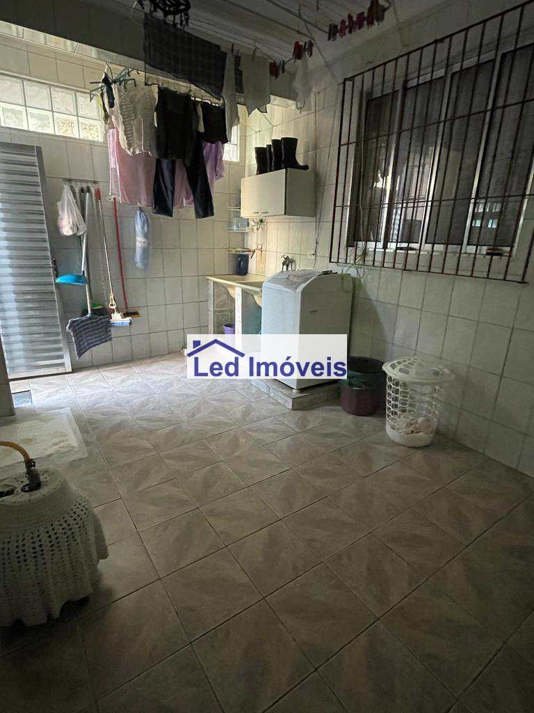 Sobrado à venda com 5 quartos, 264m² - Foto 27