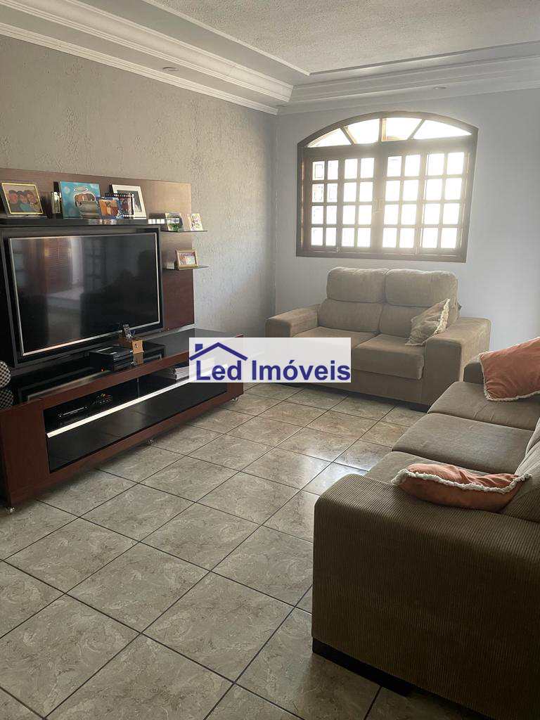 Sobrado à venda com 5 quartos, 264m² - Foto 3