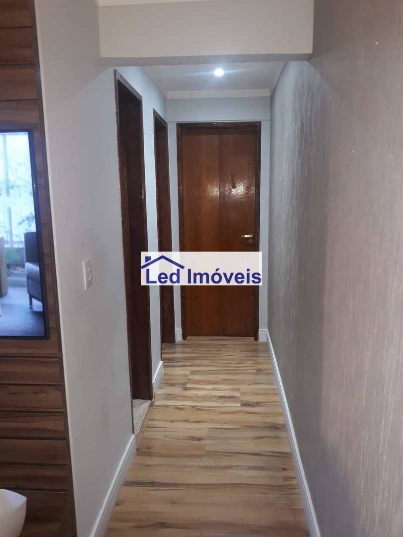 Apartamento à venda com 2 quartos, 70m² - Foto 4