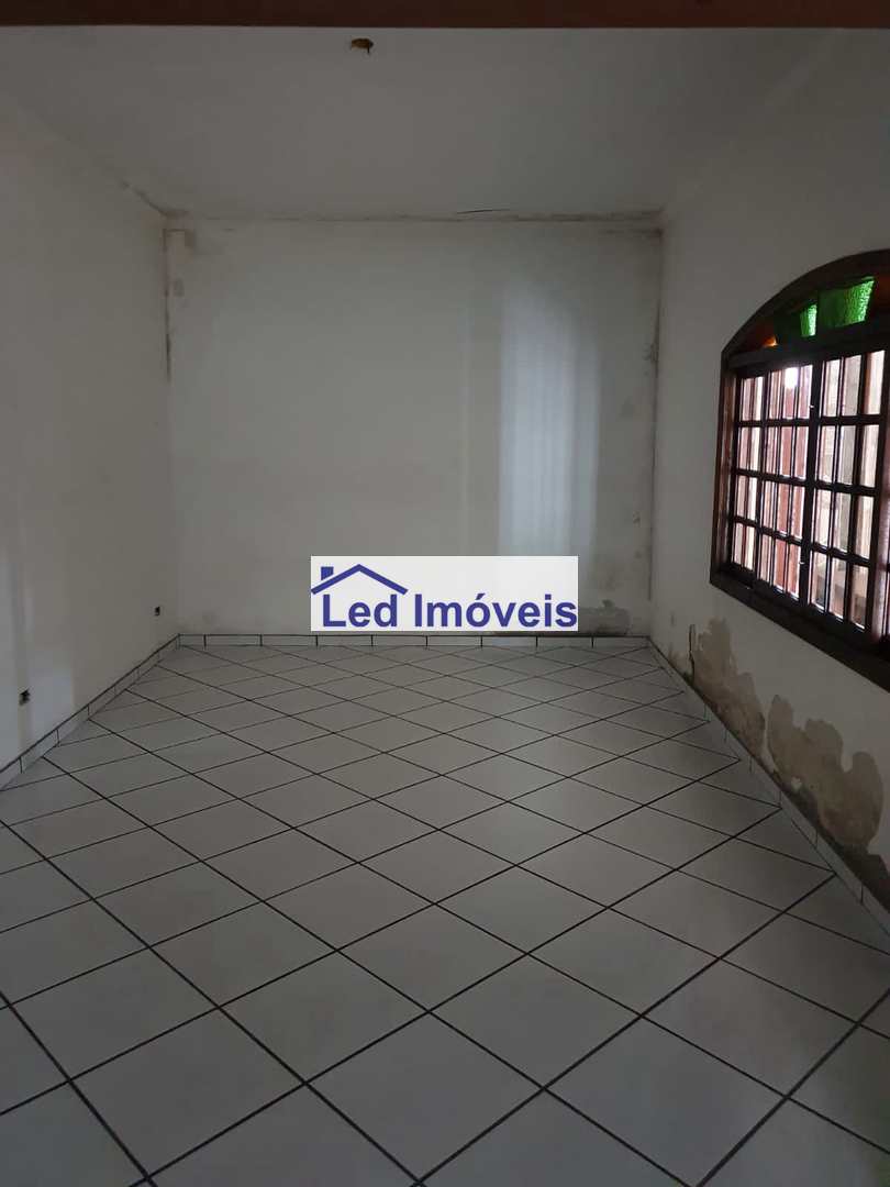 Sobrado à venda com 2 quartos, 171m² - Foto 3