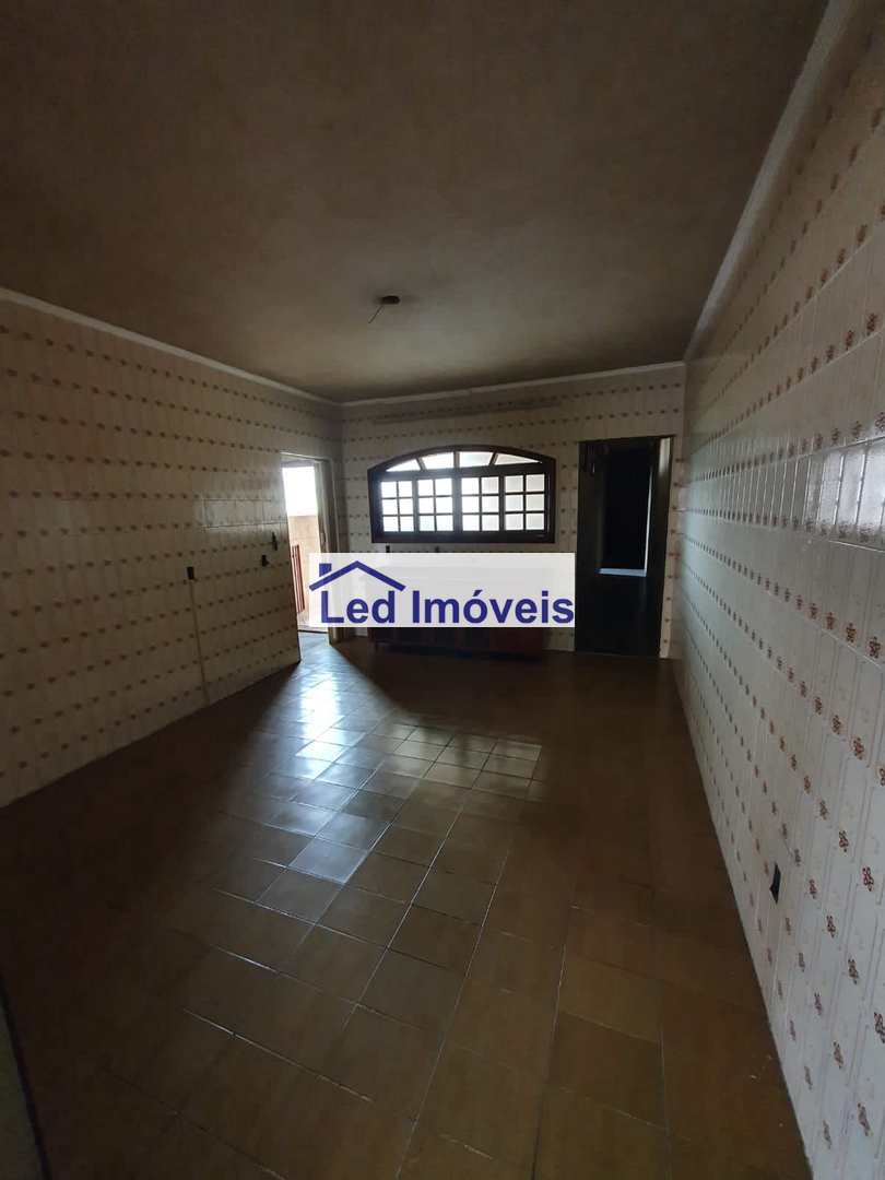 Sobrado à venda com 2 quartos, 171m² - Foto 13