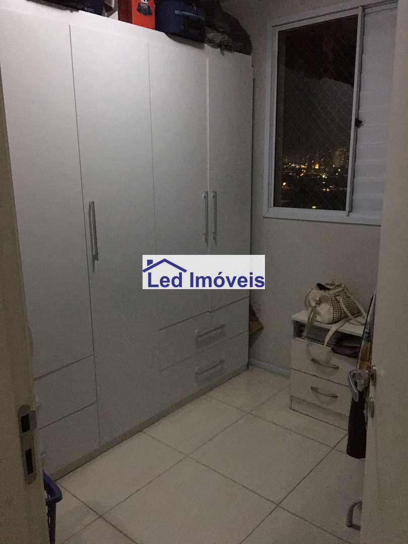 Apartamento à venda com 3 quartos, 60m² - Foto 12