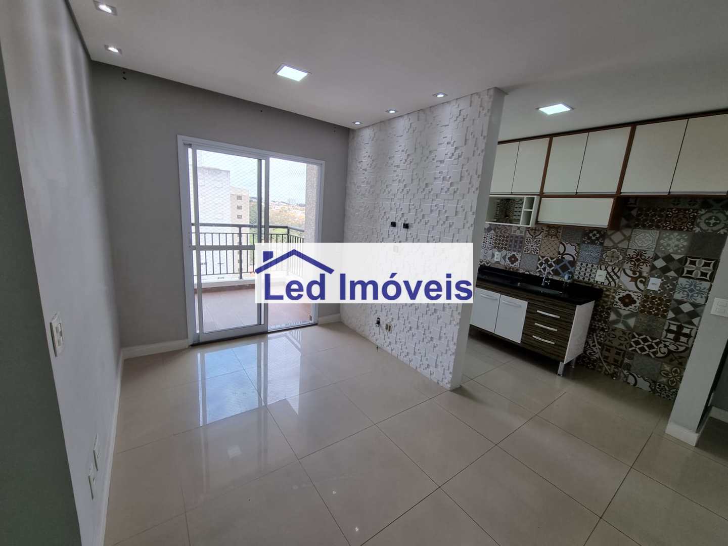 Apartamento à venda com 2 quartos, 53m² - Foto 3