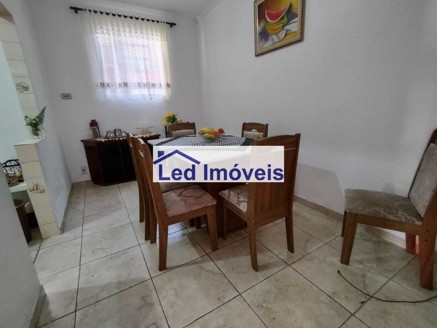 Casa à venda com 4 quartos, 250m² - Foto 2