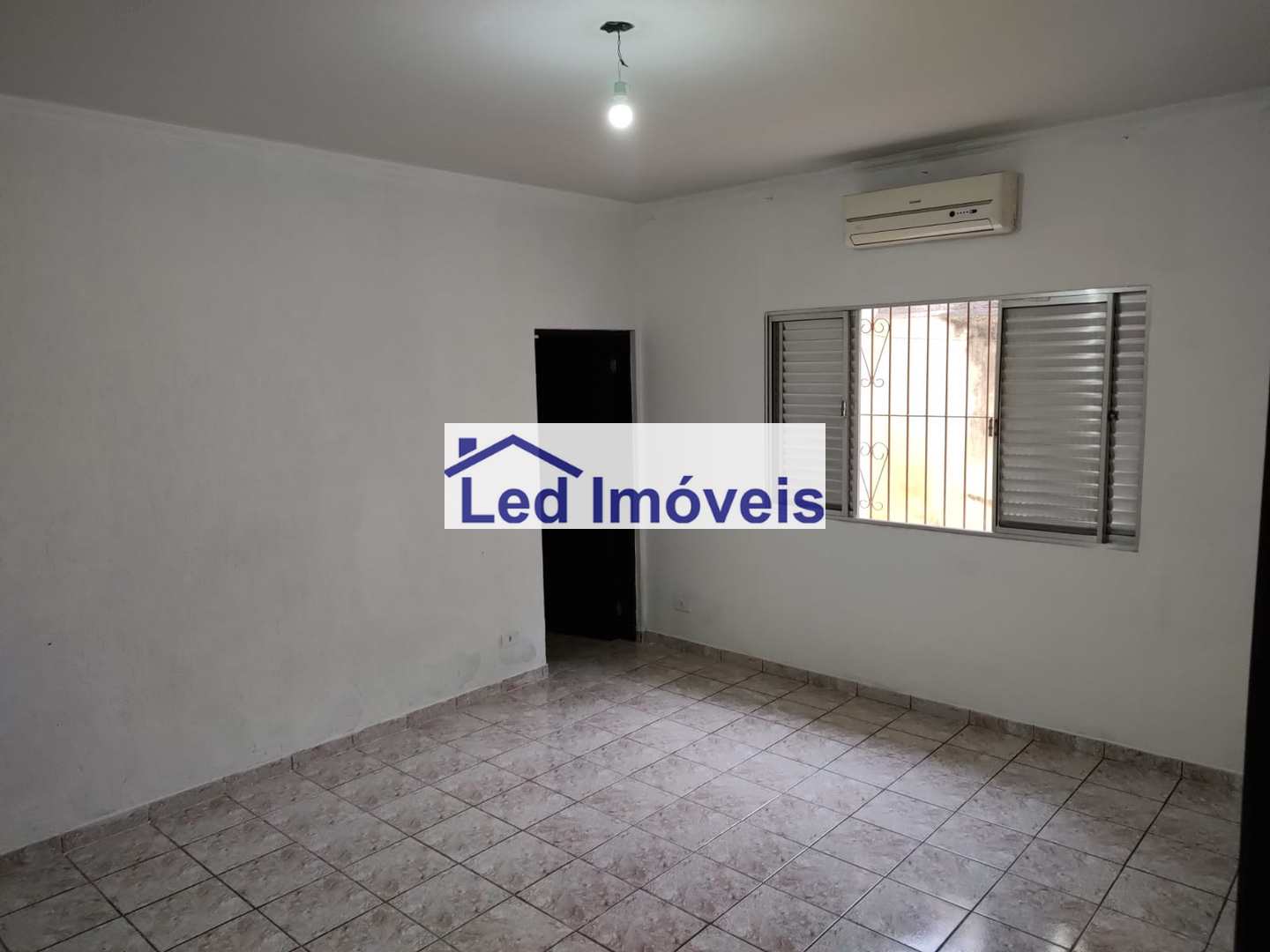 Casa à venda com 4 quartos, 205m² - Foto 10