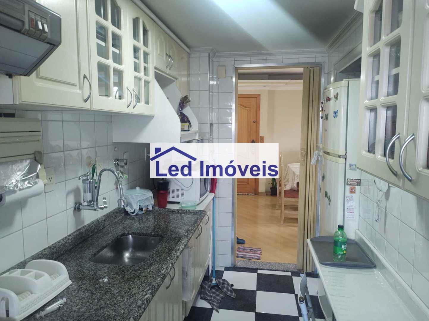 Apartamento à venda com 3 quartos, 75m² - Foto 6