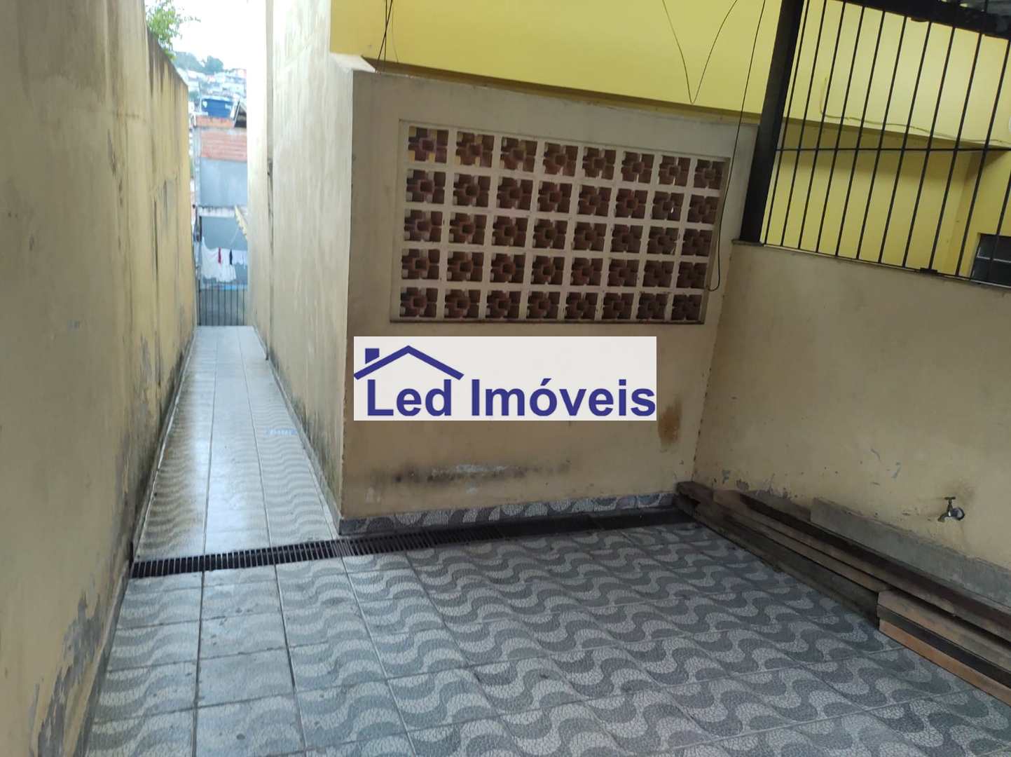 Sobrado à venda com 2 quartos, 228m² - Foto 24