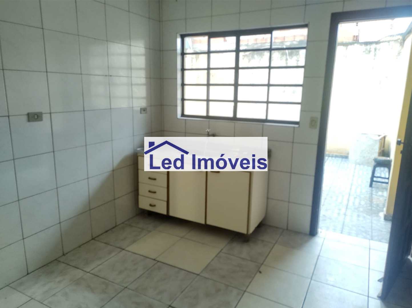 Sobrado à venda com 2 quartos, 228m² - Foto 15