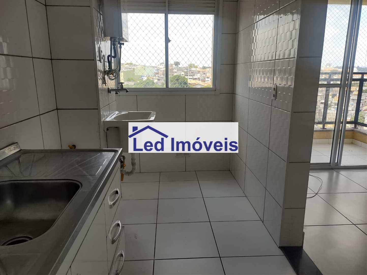 Apartamento à venda com 2 quartos, 47m² - Foto 3