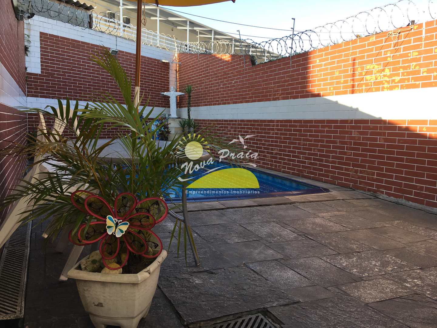 Casa à venda com 3 quartos, 80m² - Foto 4