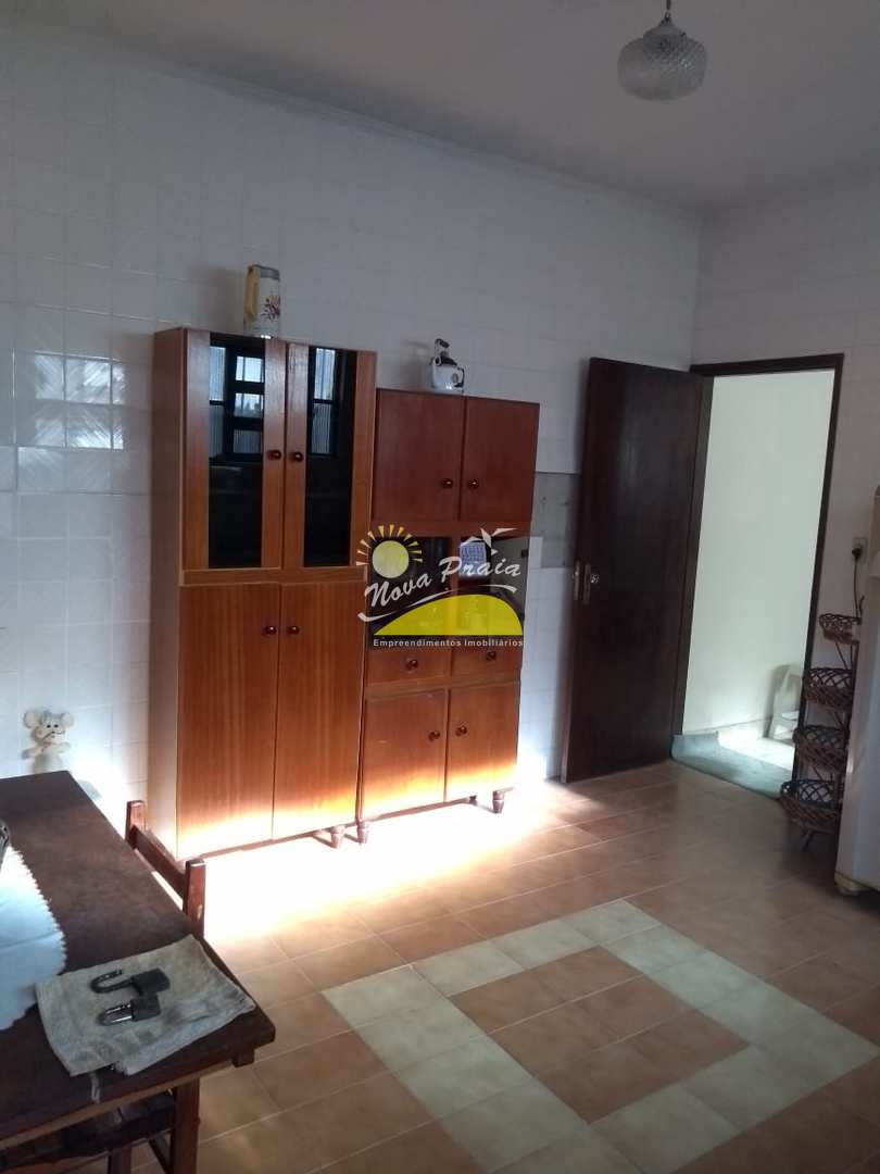 Casa à venda com 2 quartos, 80m² - Foto 7