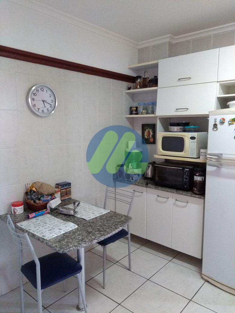 Apartamento à venda com 3 quartos, 145m² - Foto 1