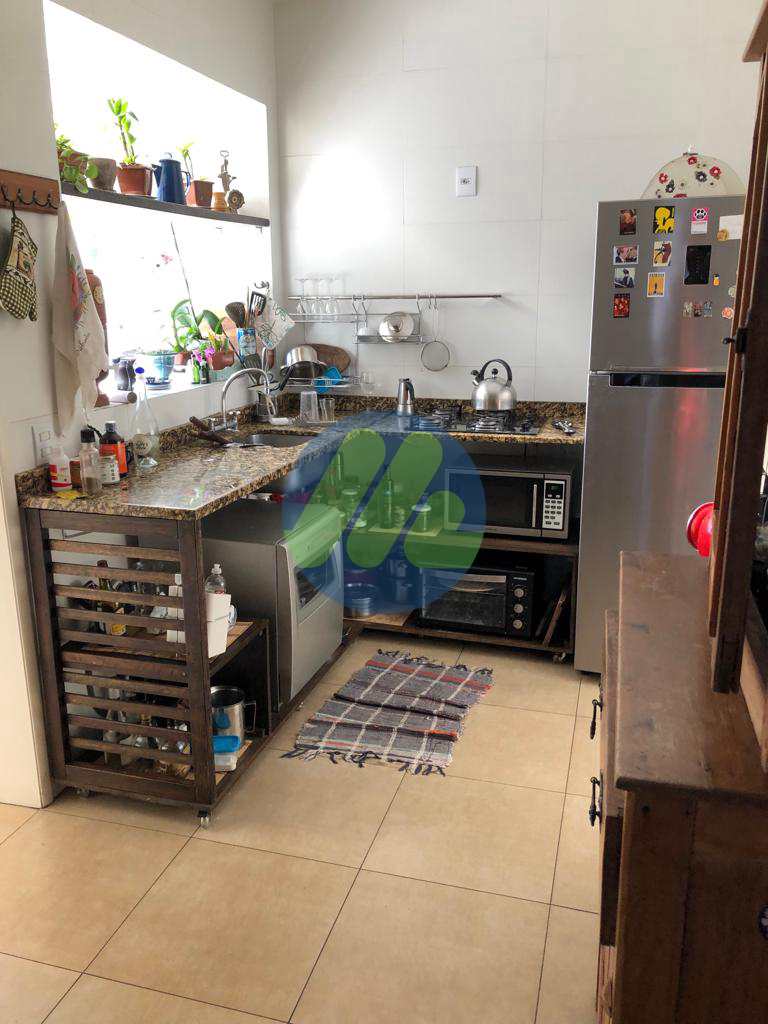 Apartamento à venda com 3 quartos, 135m² - Foto 1