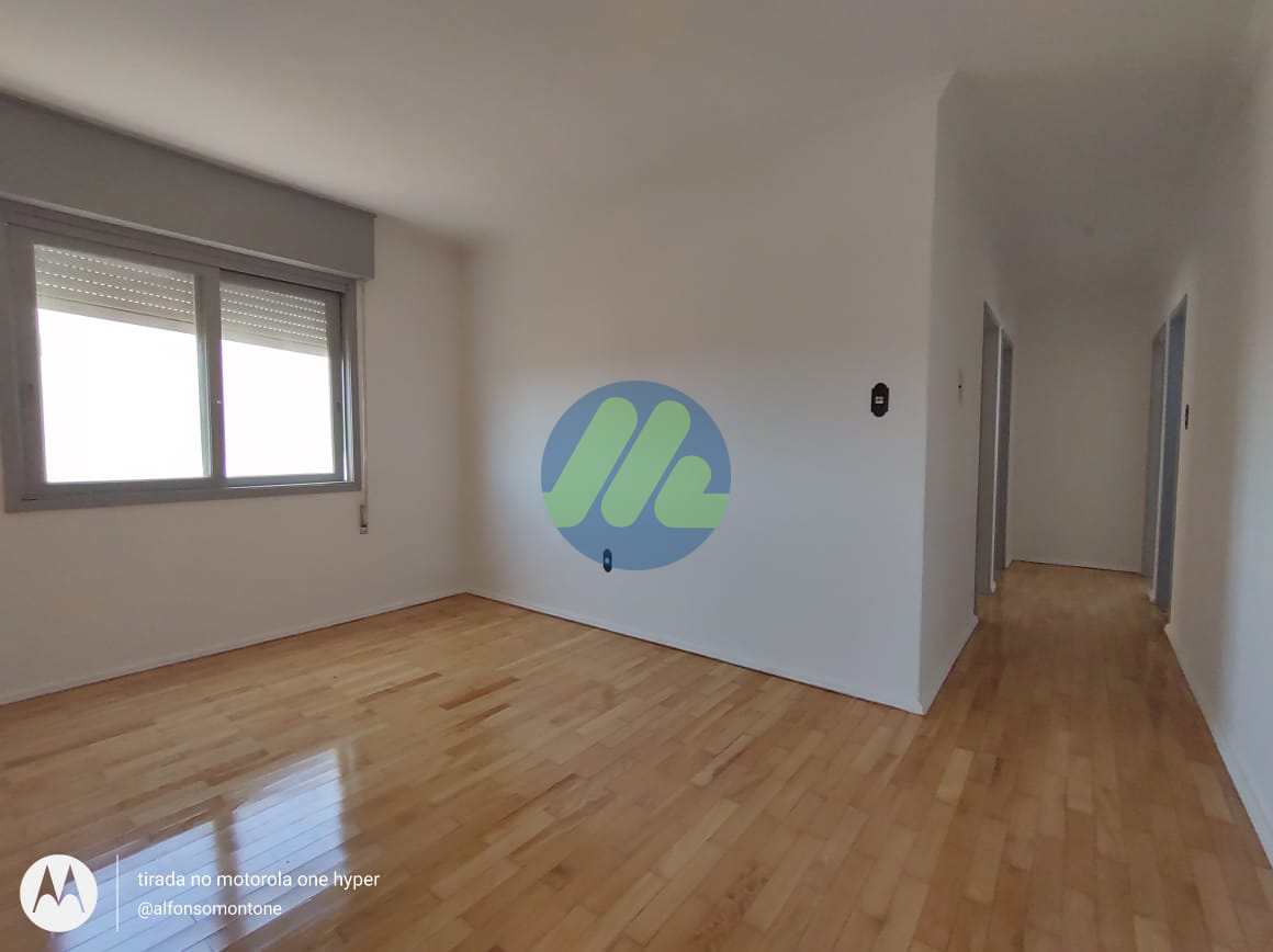 Apartamento à venda com 3 quartos, 121m² - Foto 3