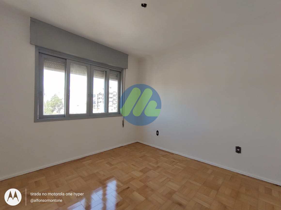 Apartamento à venda com 3 quartos, 121m² - Foto 4