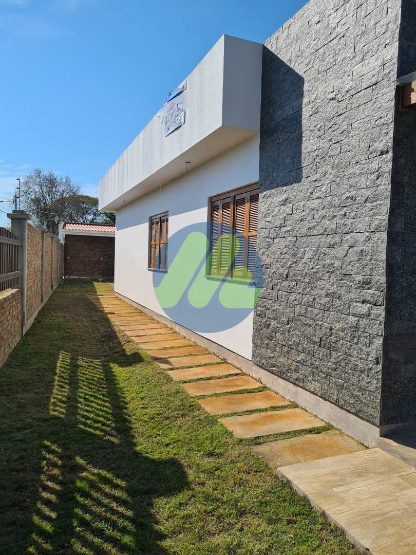 Casa à venda com 2 quartos, 100m² - Foto 2